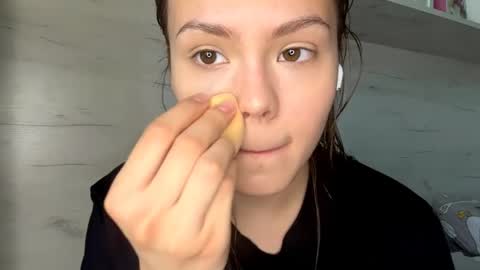 Snapshot of jodeesolarz chatting on 27, 4, 2026 Mila online show from 27, 4, 2026