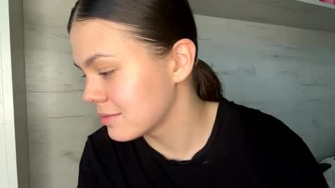 Snapshot of jodeesolarz chatting on 6, 5, 2026 Mila online show from 6, 5, 2026