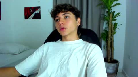 Snapshot of joe23___ chatting on 23, 12, 2025 Joe online show from 23, 12, 2025