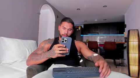 Snapshot of joe_esthetic chatting on 9, 9, 2025 joe_esthetic online show from 9, 9, 2025