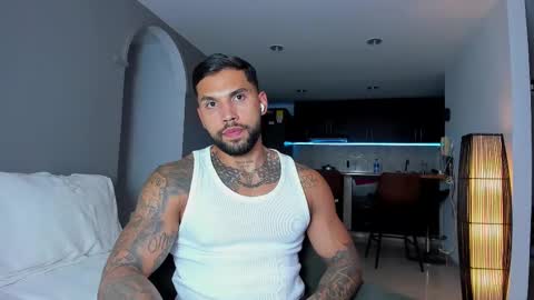 Snapshot of joe_esthetic chatting on 12, 9, 2025 joe_esthetic online show from 12, 9, 2025