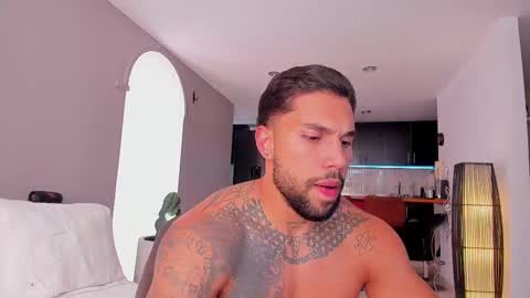 Snapshot of joe_esthetic chatting on 6, 10, 2025 joe_esthetic online show from 6, 10, 2025