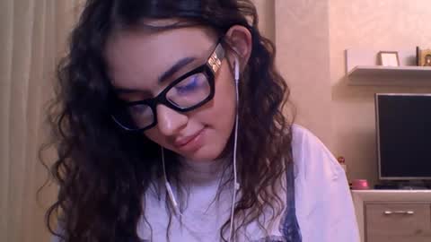 Jennifer online show from 18, 11, 2025