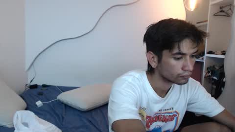 Snapshot of johan_03 chatting on 7, 10, 2025 johan online show from 7, 10, 2025