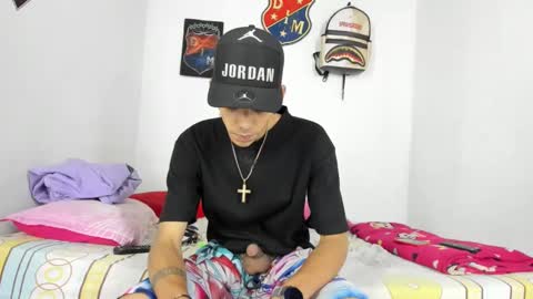 Snapshot of johan_and_antonella chatting on 3, 12, 2024 johan_and_antonella online show from 3, 12, 2024