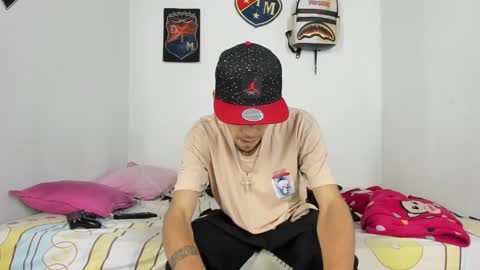 Snapshot of johan_and_antonella chatting on 11, 12, 2024 johan_and_antonella online show from 11, 12, 2024