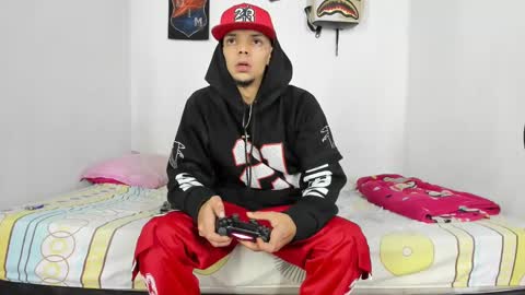 Snapshot of johan_and_antonella chatting on 14, 12, 2024 johan_and_antonella online show from 14, 12, 2024