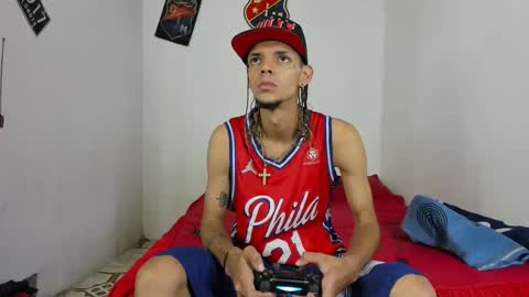 Snapshot of johan_and_antonella chatting on 8, 2, 2025 johan_and_antonella online show from 8, 2, 2025