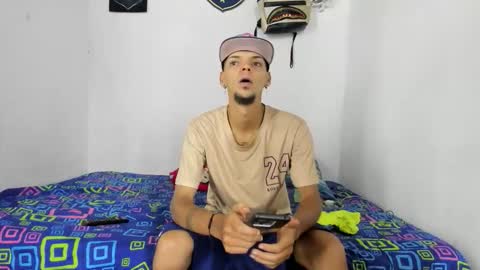 Snapshot of johan_and_antonella chatting on 10, 9, 2025 johan_and_antonella online show from 10, 9, 2025