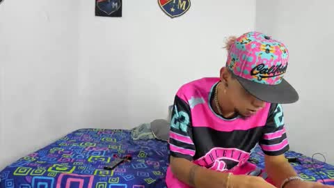 Snapshot of johan_and_antonella chatting on 20, 10, 2025 johan_and_antonella online show from 20, 10, 2025