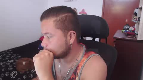 Snapshot of johanleonsweetboy chatting on 28, 4, 2026 JOHAN independient model online show from 28, 4, 2026