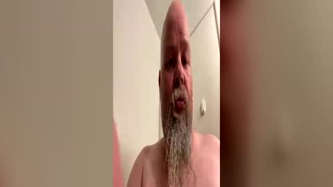Snapshot of john40a chatting on 21, 6, 2026 John online show from 21, 6, 2026