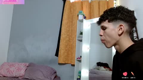 john_ssnow29 online show from 10, 1, 2025