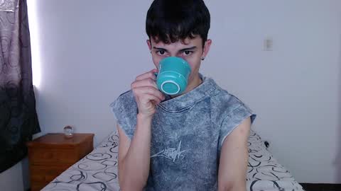 John Vichenso online show from 6, 4, 2026