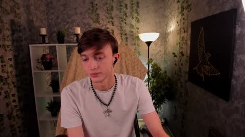 Snapshot of john_weasley chatting on 7, 1, 2025 John online show from 7, 1, 2025
