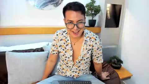 Snapshot of johnbelrose chatting on 18, 11, 2025 johnbelrose online show from 18, 11, 2025