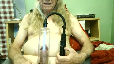 Snapshot of johnnieq1971 chatting on 23, 6, 2026 johnnieq1971 online show from 23, 6, 2026