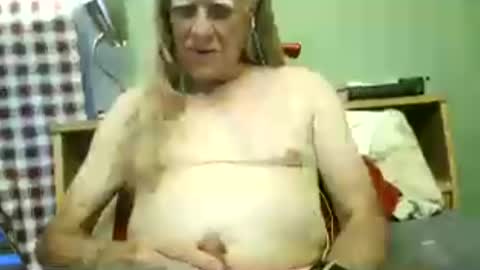 Snapshot of johnnieq1971 chatting on 4, 7, 2026 johnnieq1971 online show from 4, 7, 2026
