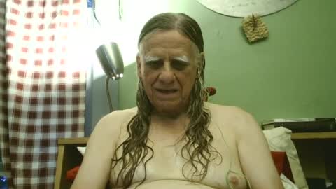 Snapshot of johnnieq1971 chatting on 6, 7, 2026 johnnieq1971 online show from 6, 7, 2026