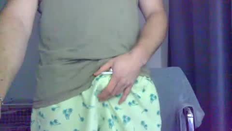 Snapshot of johnny61600 chatting on 7, 8, 2026 Lovenitwet69 online show from 7, 8, 2026