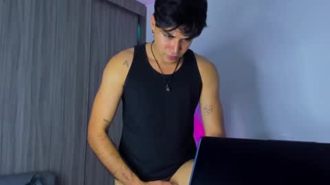 Snapshot of johnny_bravo777 chatting on 6, 2, 2025 johnny_bravo777 online show from 6, 2, 2025
