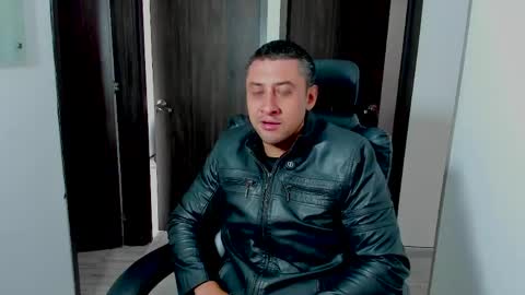 Snapshot of johnny_seens1 chatting on 24, 4, 2026 Johnny online show from 24, 4, 2026