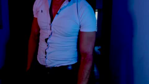 Snapshot of johnny_seens1 chatting on 25, 5, 2026 Johnny online show from 25, 5, 2026