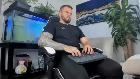 Snapshot of johnnygrayson_ chatting on 21, 6, 2026 JOHNNY online show from 21, 6, 2026
