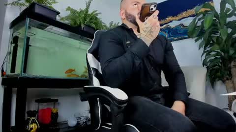 Snapshot of johnnygrayson_ chatting on 25, 7, 2026 JOHNNY online show from 25, 7, 2026