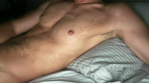 Snapshot of johnnystr0ng chatting on 26, 7, 2026 Johnny Strong online show from 26, 7, 2026