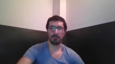 Snapshot of johnparis7575 chatting on 15, 4, 2026 Johnfrench online show from 15, 4, 2026