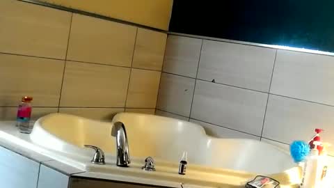 Snapshot of johnpaulkent82 chatting on 10, 1, 2026 johnpaulkent82 online show from 10, 1, 2026