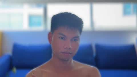 Snapshot of johnstrange_au chatting on 4, 12, 2025 John Strange online show from 4, 12, 2025