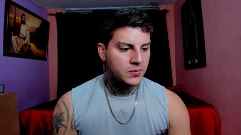 Snapshot of johny_multicum chatting on 5, 12, 2025 Johny online show from 5, 12, 2025