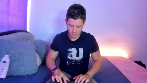 johnycooper08 online show from 17, 7, 2026