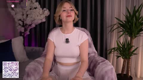 Paula online show from 5, 10, 2025