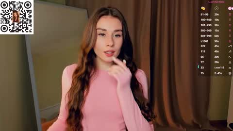 Snapshot of jolenerappleye chatting on 8, 11, 2025 Emma online show from 8, 11, 2025