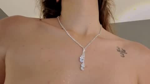 Snapshot of jolie_lov chatting on 8, 10, 2025 jolie_lov online show from 8, 10, 2025