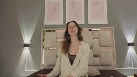 Snapshot of jolie_lov chatting on 6, 11, 2025 jolie_lov online show from 6, 11, 2025