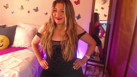 Jolie Mature online show from 20, 1, 2025