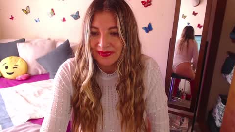 Jolie Mature online show from 26, 1, 2025