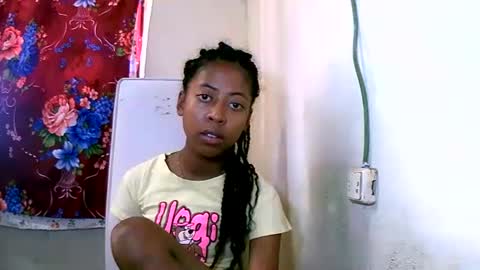 Snapshot of joliekah27 chatting on 25, 1, 2025 joliekah27 online show from 25, 1, 2025