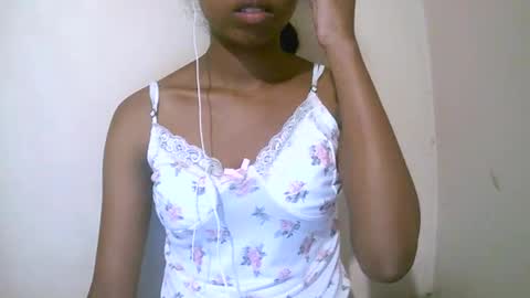 Snapshot of joliekah27 chatting on 18, 4, 2026 joliekah27 online show from 18, 4, 2026