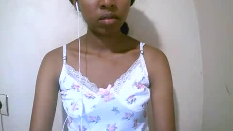 Snapshot of joliekah27 chatting on 18, 4, 2026 joliekah27 online show from 18, 4, 2026