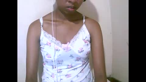 Snapshot of joliekah27 chatting on 20, 4, 2026 joliekah27 online show from 20, 4, 2026