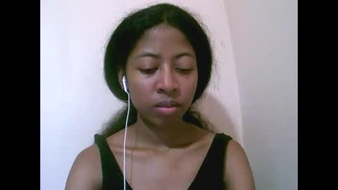 Snapshot of joliekah27 chatting on 3, 5, 2026 joliekah27 online show from 3, 5, 2026