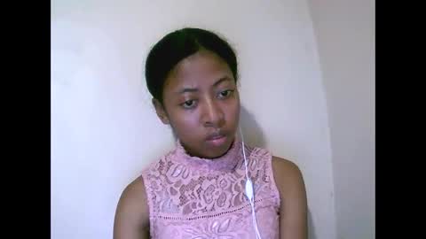 Snapshot of joliekah27 chatting on 21, 5, 2026 joliekah27 online show from 21, 5, 2026