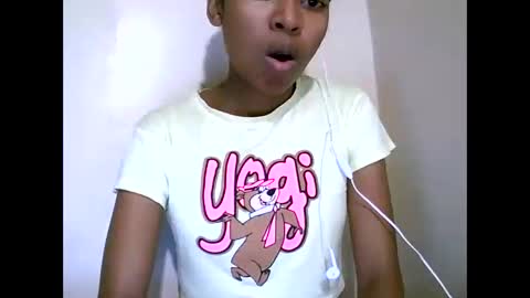 Snapshot of joliekah27 chatting on 27, 5, 2026 joliekah27 online show from 27, 5, 2026