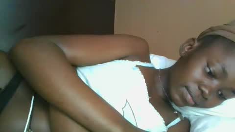 Snapshot of jollynabeb chatting on 3, 11, 2025 jollynabeb online show from 3, 11, 2025