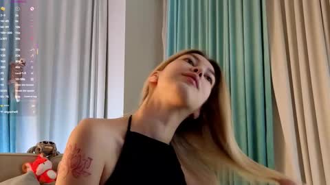 Snapshot of jolyndeb chatting on 19, 1, 2026 Viola online show from 19, 1, 2026